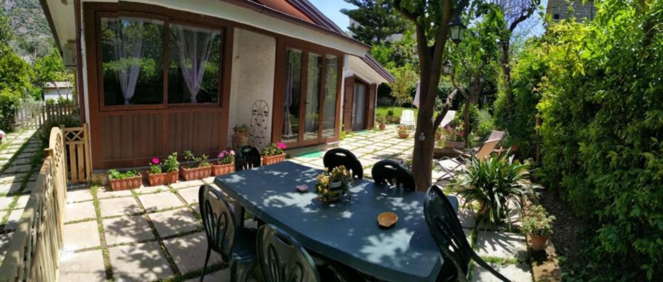 Villino L'Aranceto Sorrentino Bed and Breakfast Meta Exteriör bild